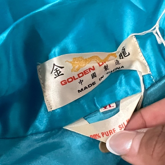 Golden Dragon | Dragon Embroidered Silk Kimono - Picture 5 of 5